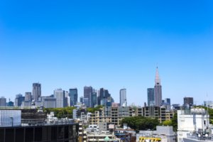 タワーマンションでの生活って実際どうなの？メリットとデメリット解説